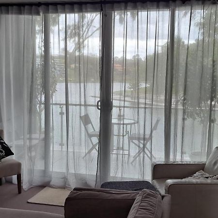 Marina View Apartment On The Maribyrnong River, Melbourne Exterior foto