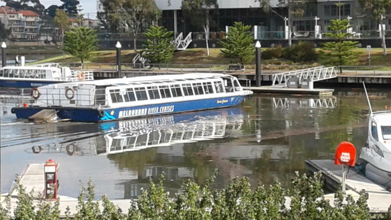 Marina View Apartment On The Maribyrnong River, Melbourne Exterior foto